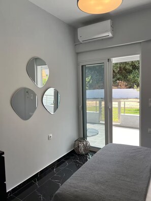 2 bedrooms, iron/ironing board, internet, bed sheets - 4 minutes by car from the beach new modern apartment in Rhodes town (Rodos)