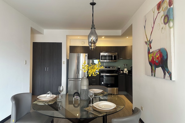 Micro-ondes, four, plaque de cuisson