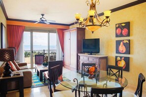 TV - Villa del Palmar Cancun Luxury Resort 1 BR Suite (Cancún)