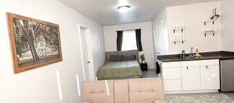 Charming 1-bedroom guest studio in Ferndale