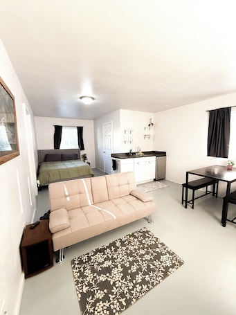 Smart TV. Hobby Farm Hideaway: Quiet, Private Guest Suite with Yard in Ferndale, WA