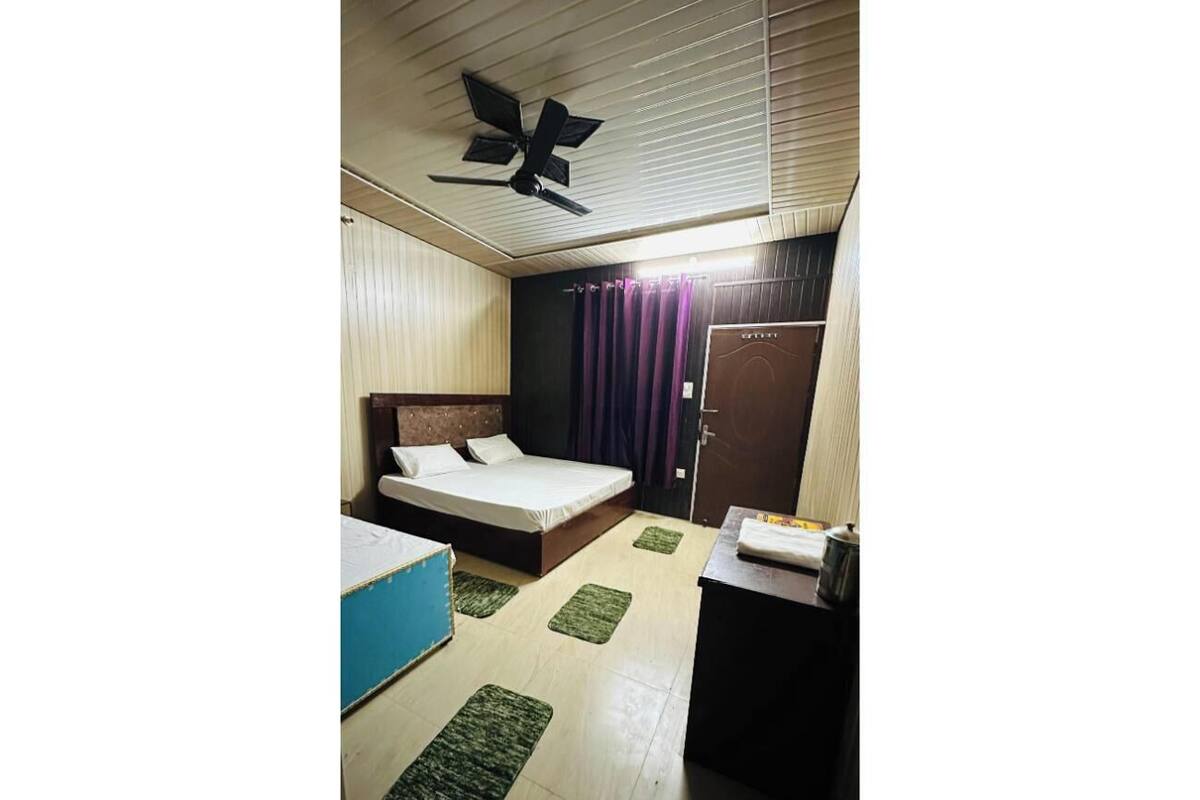 Kamar Keluarga | Bantalan ekstra lembut, Wi-Fi gratis, dan seprai linen