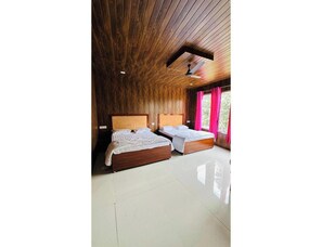 Family Room | Pillowtop beds, free WiFi, bed sheets - Himvant residency (Ukhimath)