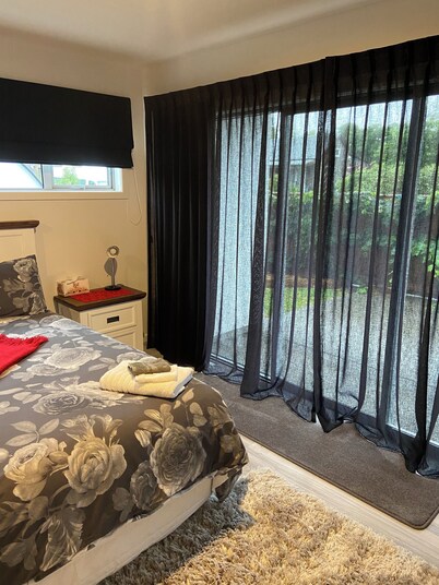 Cosy Studio on Prendiville Lane