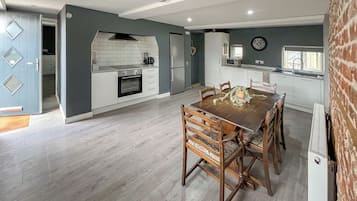 Dishwasher, highchair