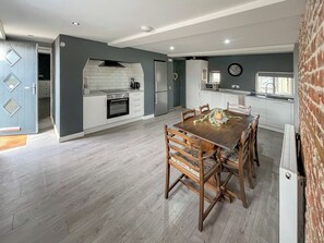 Dishwasher, highchair - Lovely property in a rural setting but just outside of Canterbury City. (Canterbury)