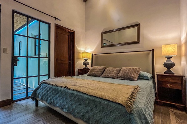 3 slaapkamers, een bureau, een strijkplank/strijkijzer, gratis wifi