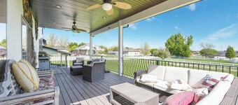 Spacious 10-bedroom Luxury Home with Fitness and Game room in charming Bluffdale