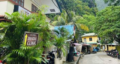 El Nido Town Inn Aircon Room for 10 Pax with Double bunk bed& Single Bunk Beds