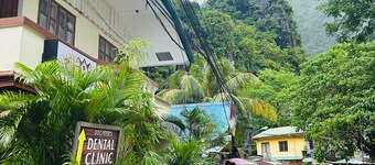 El Nido Town Inn Aircon Room for 10 Pax with Double bunk bed& Single Bunk Beds