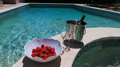 Exceptional Villa With Swimming Pool Close to Beach & Golf. Ideal for Families