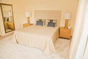 别墅 | 4 多间卧室、特色家居、床单