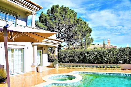 Exceptional Villa With Swimming Pool Close to Beach & Golf. Ideal for Families