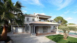 Villa | Exterior