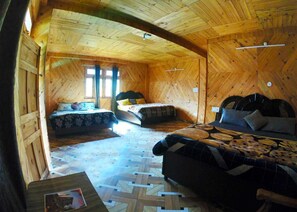 Habitación superior, vista a la montaña | Wifi gratis