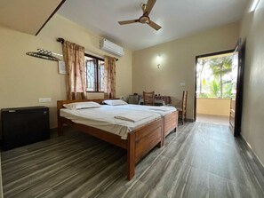 4 Schlafzimmer, Zimmersafe, Schreibtisch, kostenloses WLAN