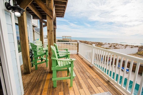 Oceanfront, Pool, Hot tub, Elevator, Great Views!