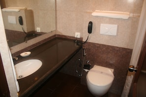 Deluxe Double or Twin Room, Balcony, City View | Bathroom | Shower, hair dryer, towels, soap