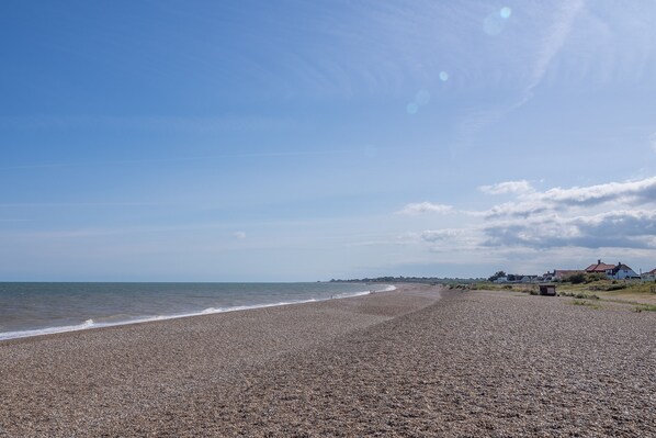 Beach nearby - Fairway, Thorpeness, Aldeburgh, Suffolk (Thorpeness)