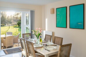 Dining - Fairway, Thorpeness, Aldeburgh, Suffolk (Thorpeness)