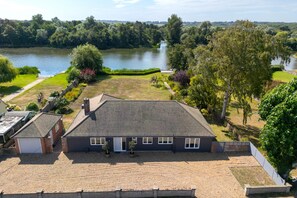 Exterior - Fairway, Thorpeness, Aldeburgh, Suffolk (Thorpeness)
