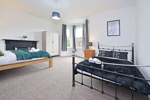 Desk, iron/ironing board, free WiFi