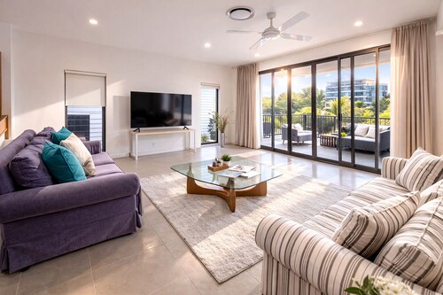 New 4BR 3Bath Duplex/Train station/Modern Comfort