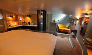 1 bedroom, iron/ironing board, WiFi, bed sheets - Luxurious wellness houseboat - Sailors Suite (Amsterdam)