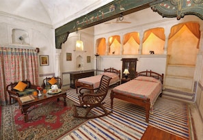 Deluxe Double Room, Courtyard View | Desk, laptop workspace, soundproofing, free WiFi