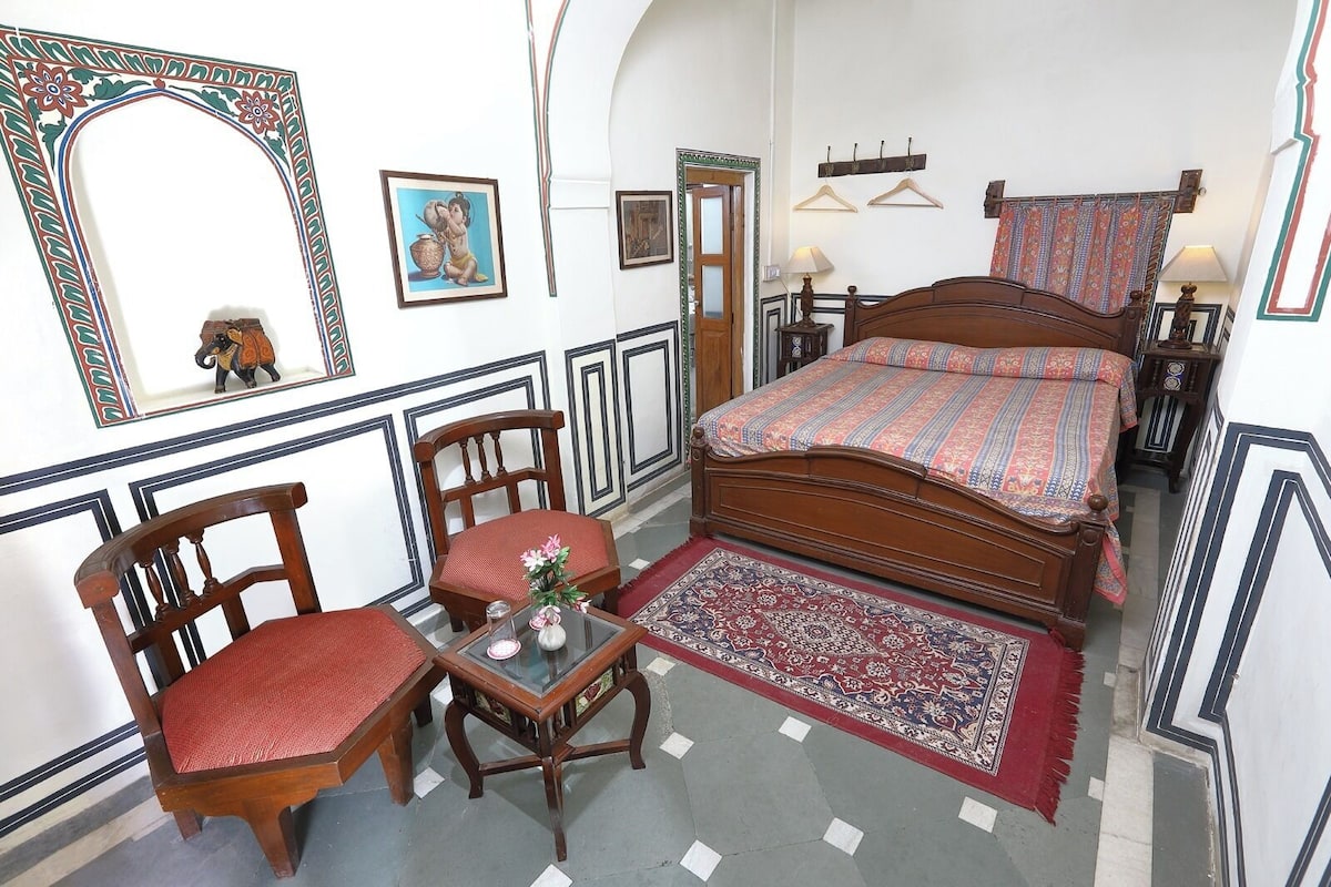 Standard Double or Twin Room, Courtyard View | Desk, laptop workspace, soundproofing, free WiFi