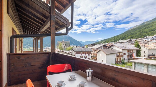 Outdoor dining - Oga Mountain Home by Interhome (Bormio)