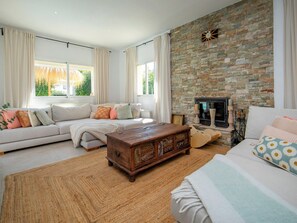 TV - Serenidad by Interhome (Calpe/Calp)