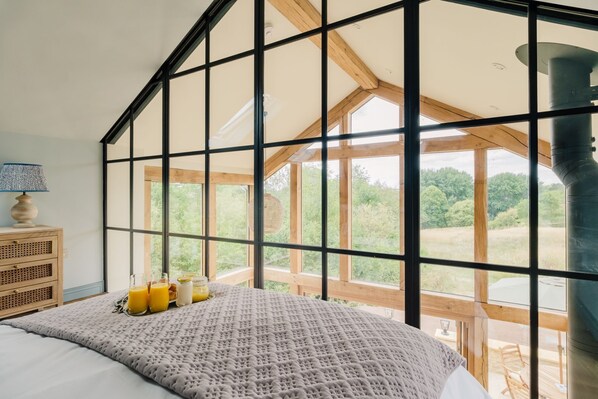 3 Schlafzimmer, Schreibtisch, Bügeleisen/Bügelbrett, Reisekinderbett