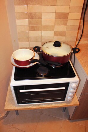 Apartment, 1 Bedroom | Microwave