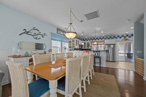 Dining - Coastal Escape, Pool, Elevator—Salty Pause (Surf City)