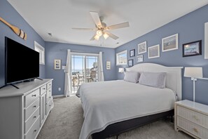 4 bedrooms, desk, iron/ironing board, travel crib