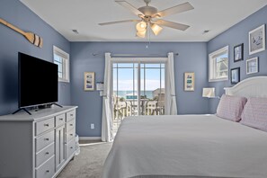 4 bedrooms, desk, iron/ironing board, free WiFi - Coastal Escape, Pool, Elevator—Salty Pause (Surf City)