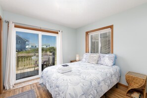 3 habitaciones, escritorio, tabla de planchar con plancha y wifi gratis