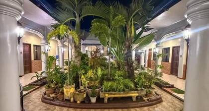 Hola Hostel Puerto Princesa