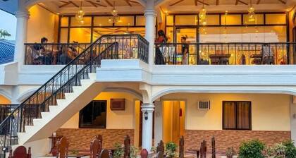 Hola Hostel Puerto Princesa