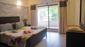 3 bedrooms, WiFi, bed sheets