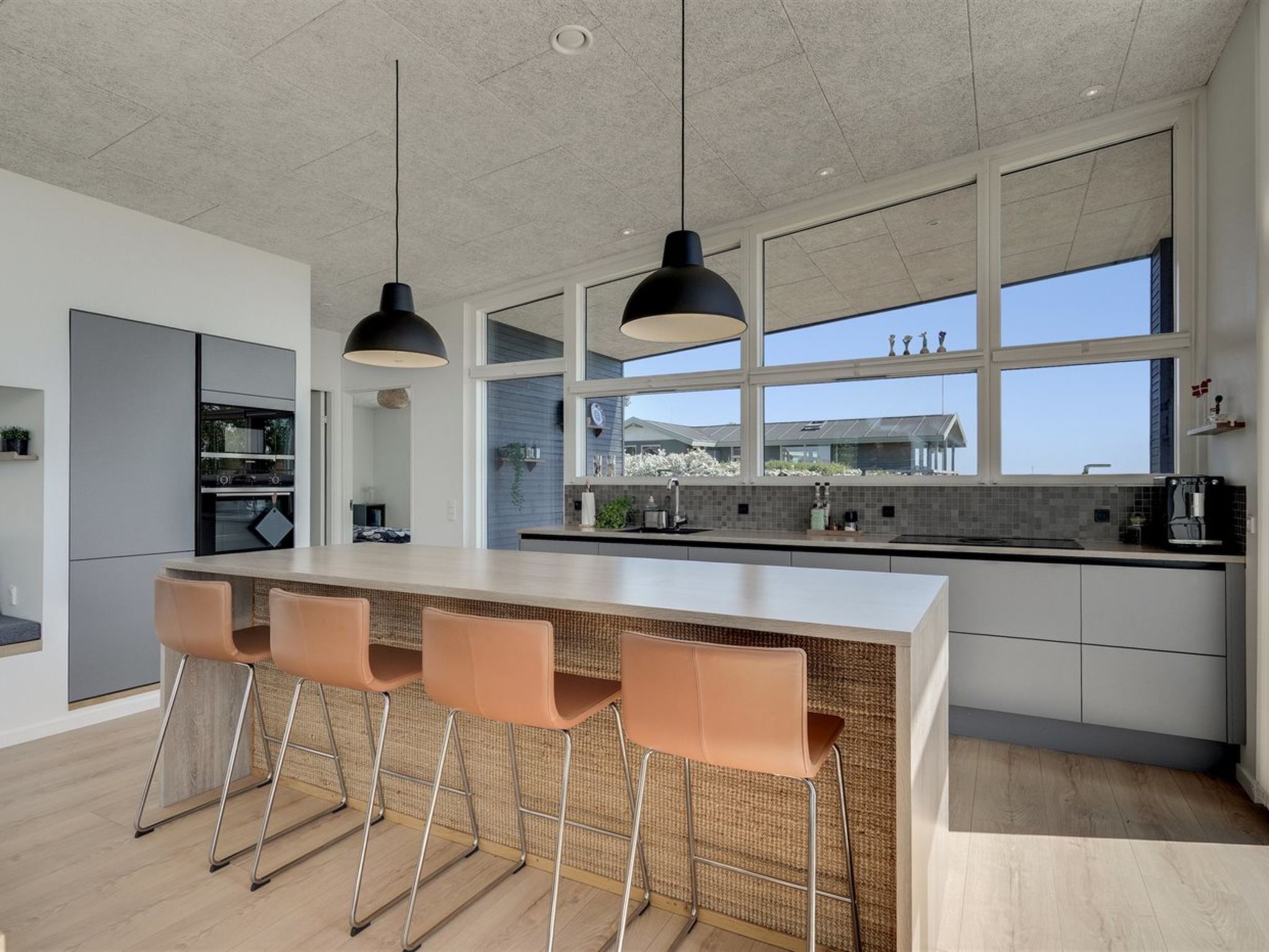 Réfrigérateur, micro-ondes, lave-vaisselle