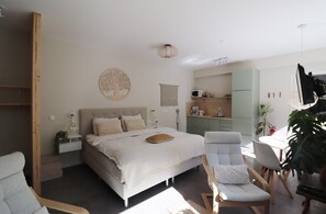 Apartment | Living room - Beautifully Styled Studio Apartment (Bitgummole)