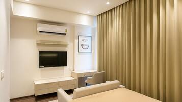 1 多间卧室、上网接入、床单