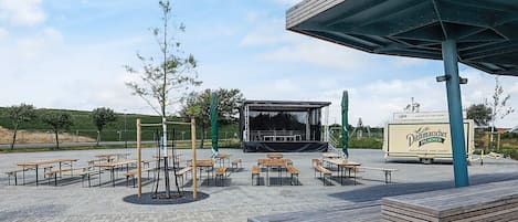 하우스 | 야외 식당