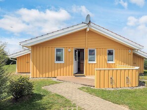 House | Exterior - 4 Star Holiday Home in Friedrichkoog (Friedrichskoog)