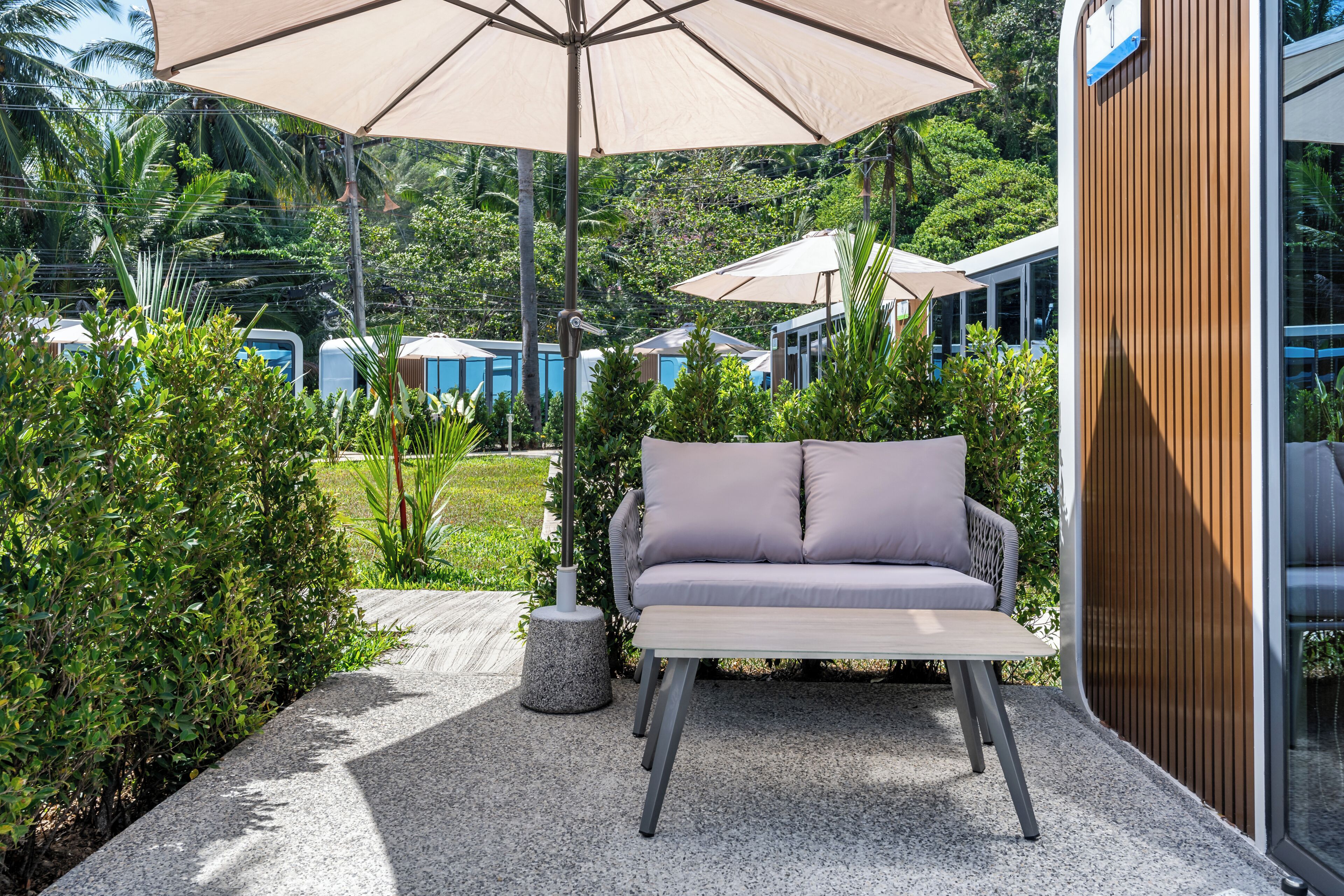 Cabane « Premier », coin cuisine, côté jardin