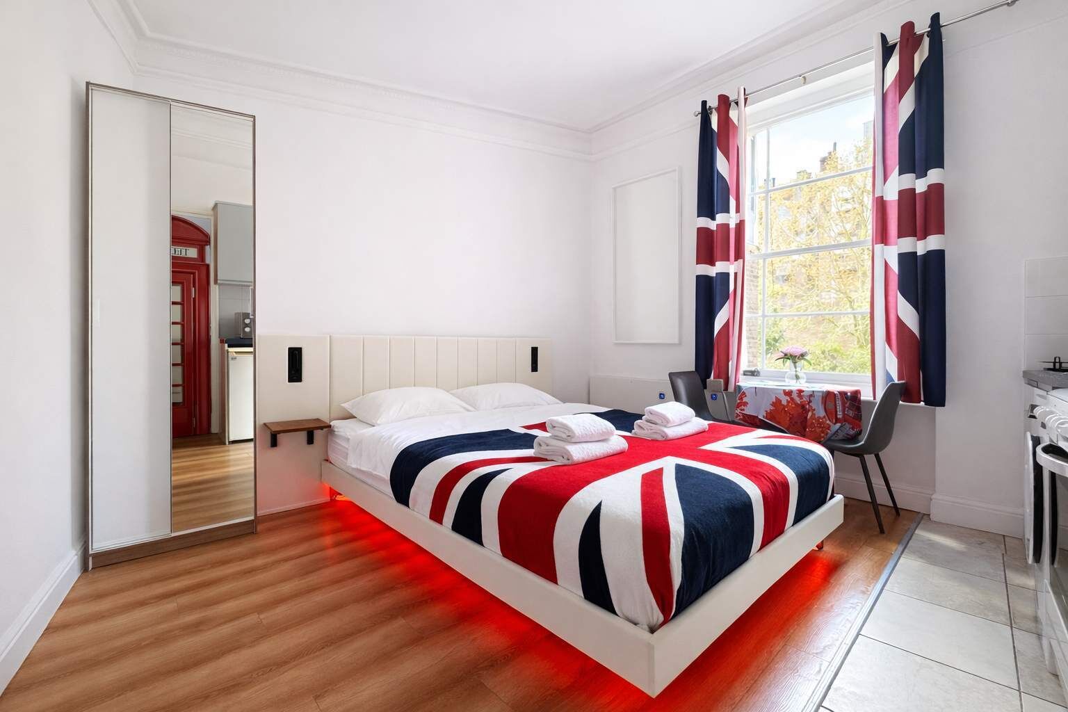 Iron/ironing board, travel crib, WiFi, bed sheets