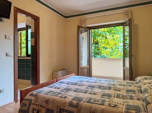 Habitación doble, balcón | Wifi gratis