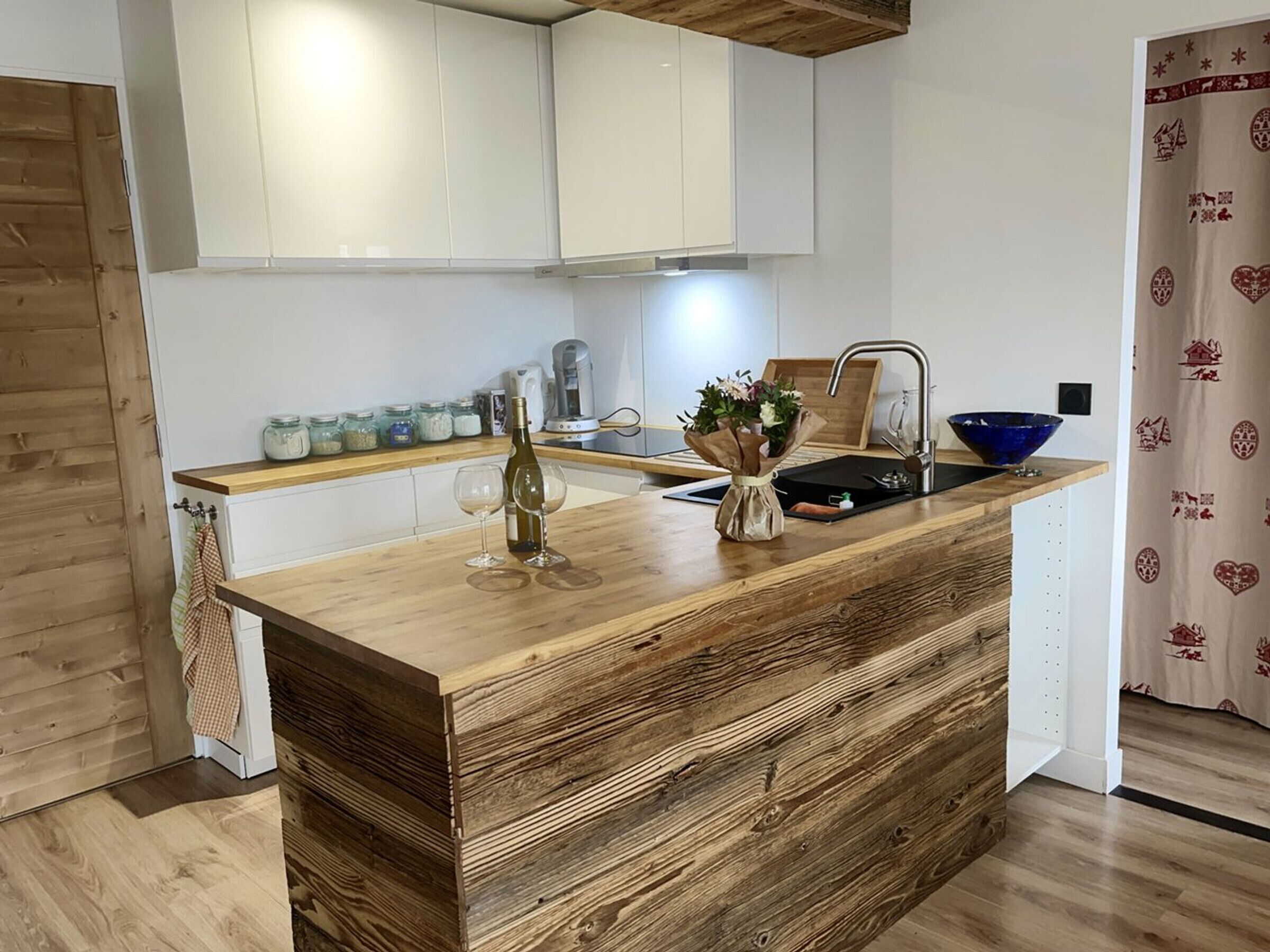 Mikrobølgeovn og oppvaskmaskin